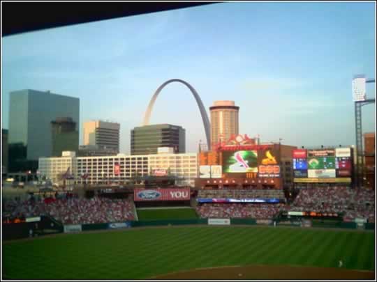 my hotel and the arch